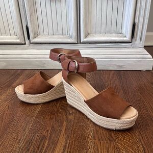 Nine West Tan Wedge Sandals